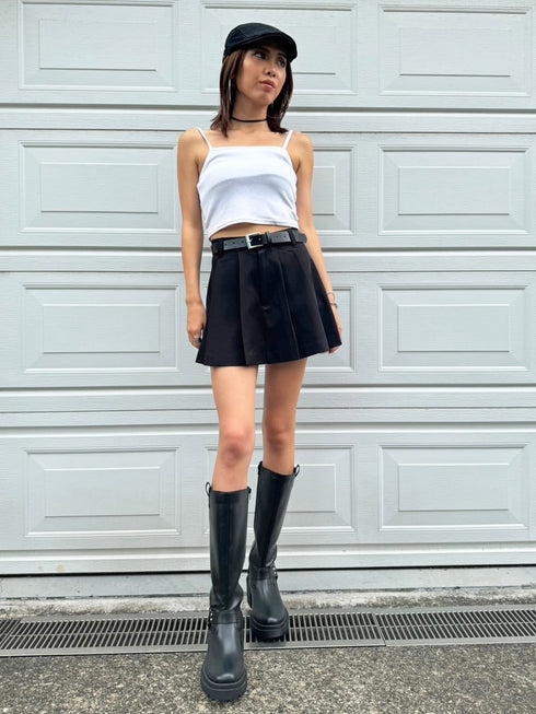 フェイクレザーベルト付プリーツスカート